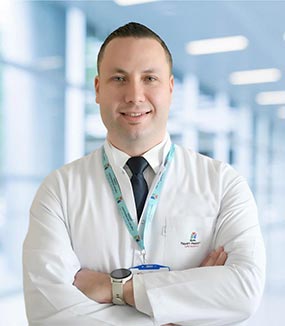 Op. Dr. Şafak ÖZYÖRÜK