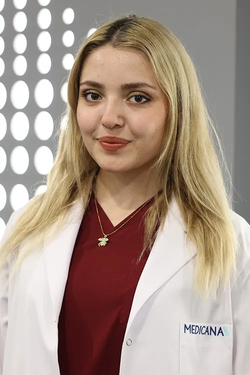 Dt. Eylül Deniz Çiftçi
