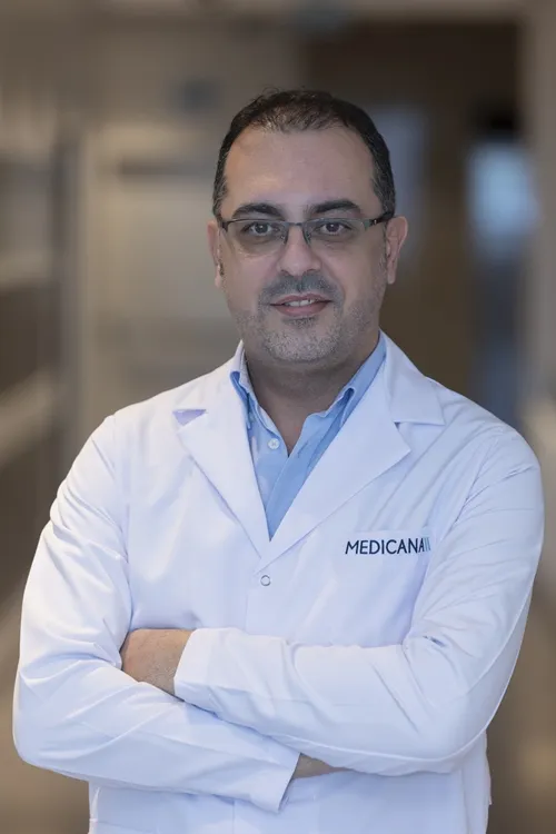 Uzm. Dr. Şükrü Yener