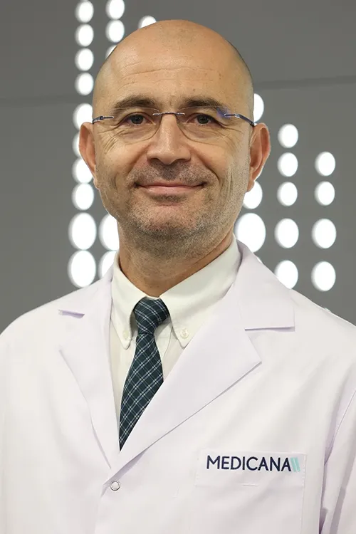 Doç. Dr. Zafer Şenol
