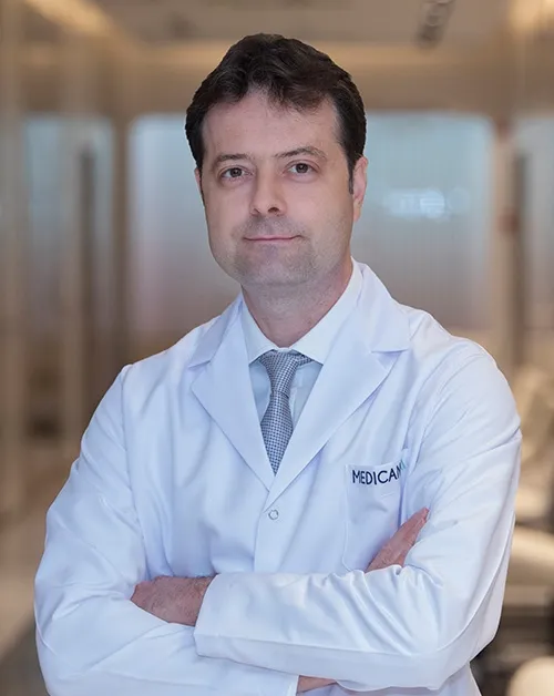 Doç. Dr. Mehmet Güzeloğlu