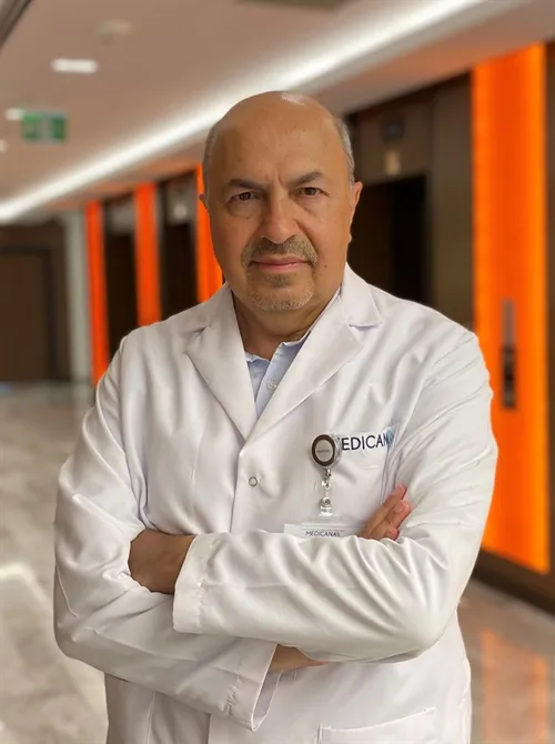 Op. Dr. Mustafa Oğuztöreli