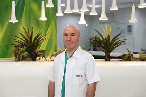 Doç. Dr. Ahmet Okuş