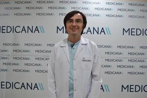 Uzm. Dr. Ahmet Büyükyörük