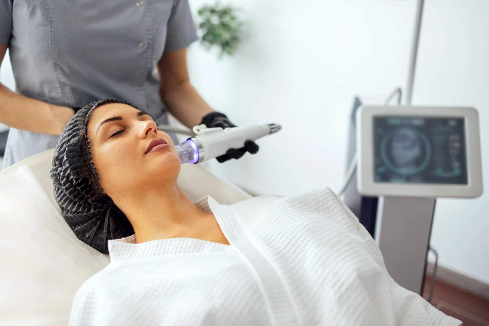Turkiyada dermatologik davolash: xorijiy bemorlar uchun qo‘llanma